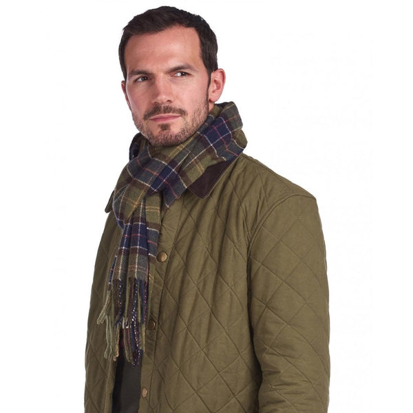 Lambswool Scarf in Classic Tartan