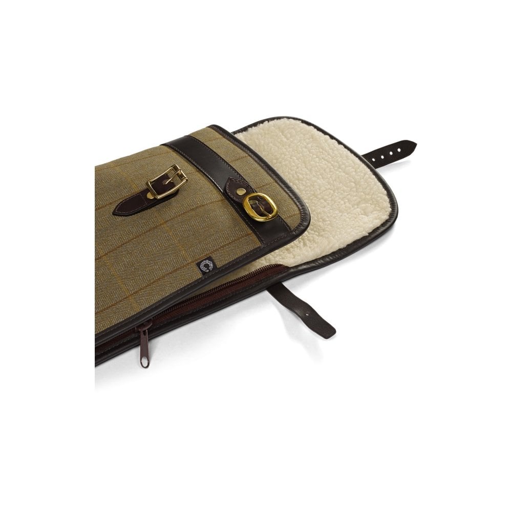 Helmsley Burgundy Tweed Rifle Slip with Flap & Zip