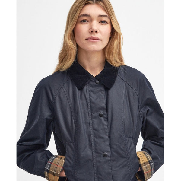 Beadnell Ladies Waxed Jacket in Navy