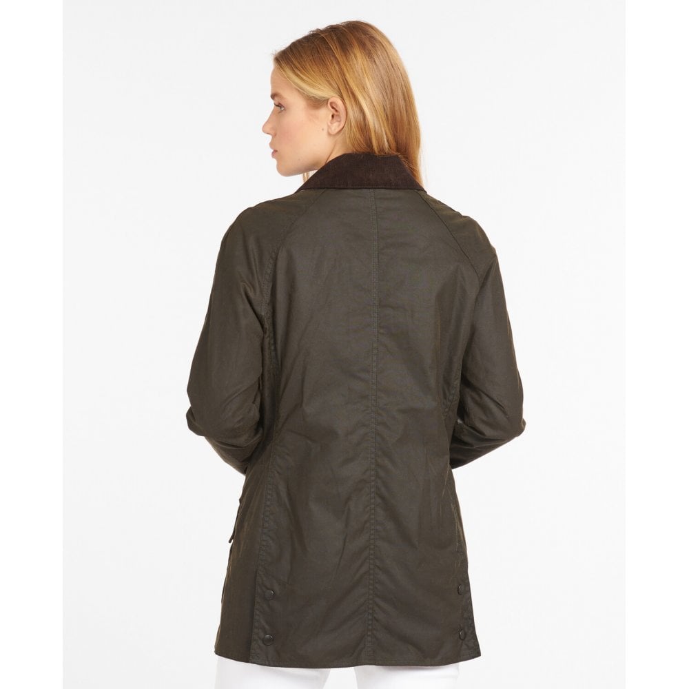 Classic Beadnell Wax Jacket in Olive