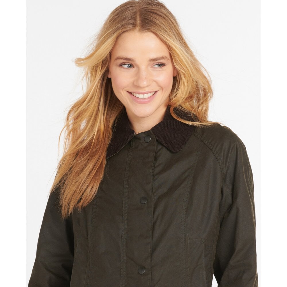 Classic Beadnell Wax Jacket in Olive