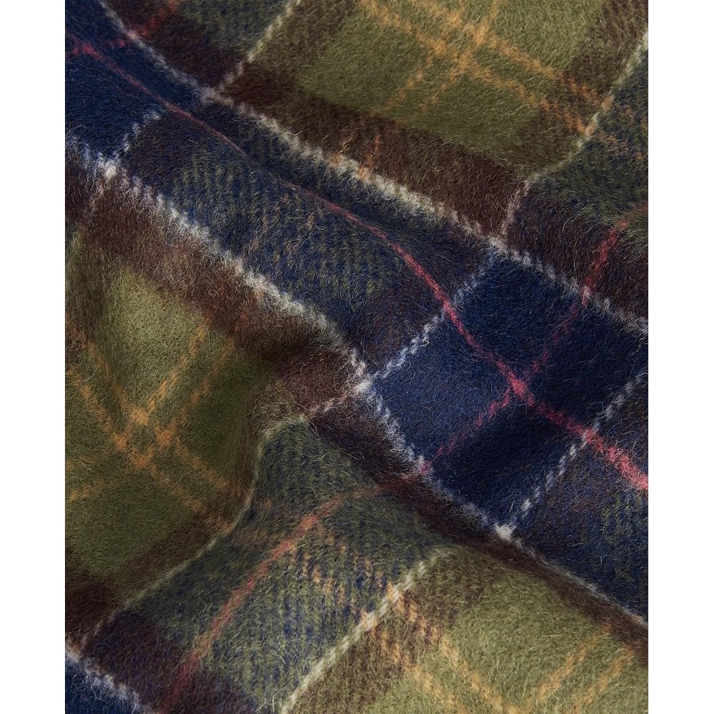 Lambswool Scarf in Classic Tartan