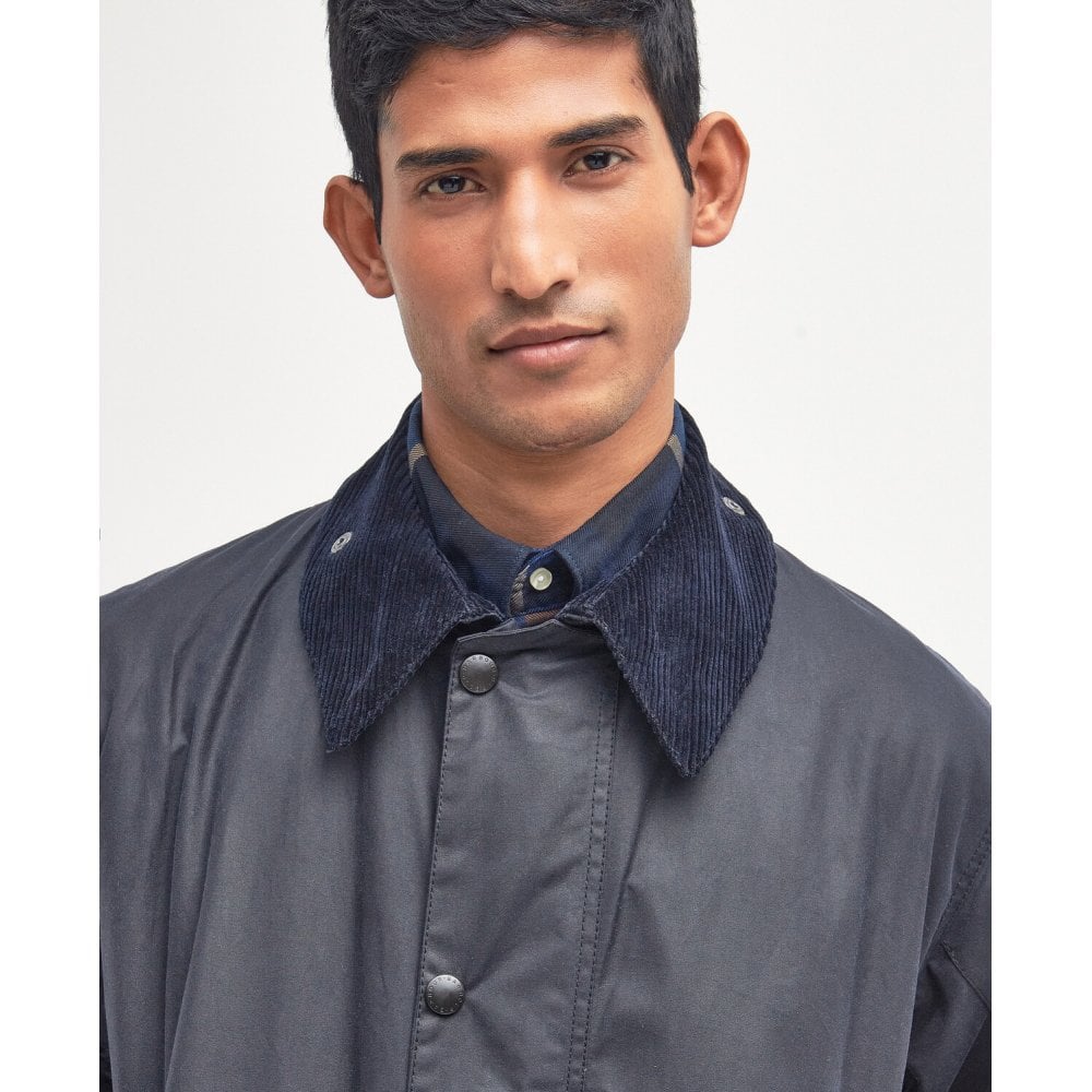 Border Waxed Jacket in Navy