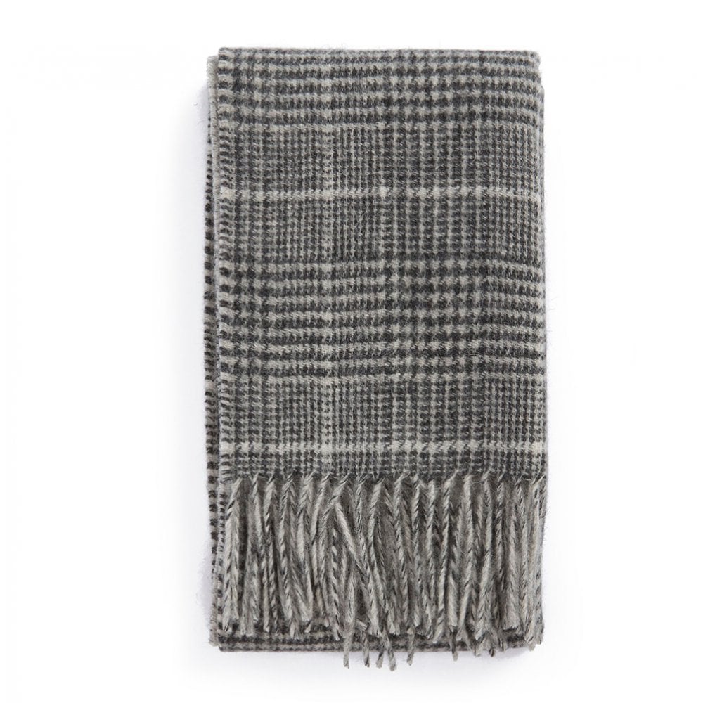 Noelle Scarf Code  - Monochrome