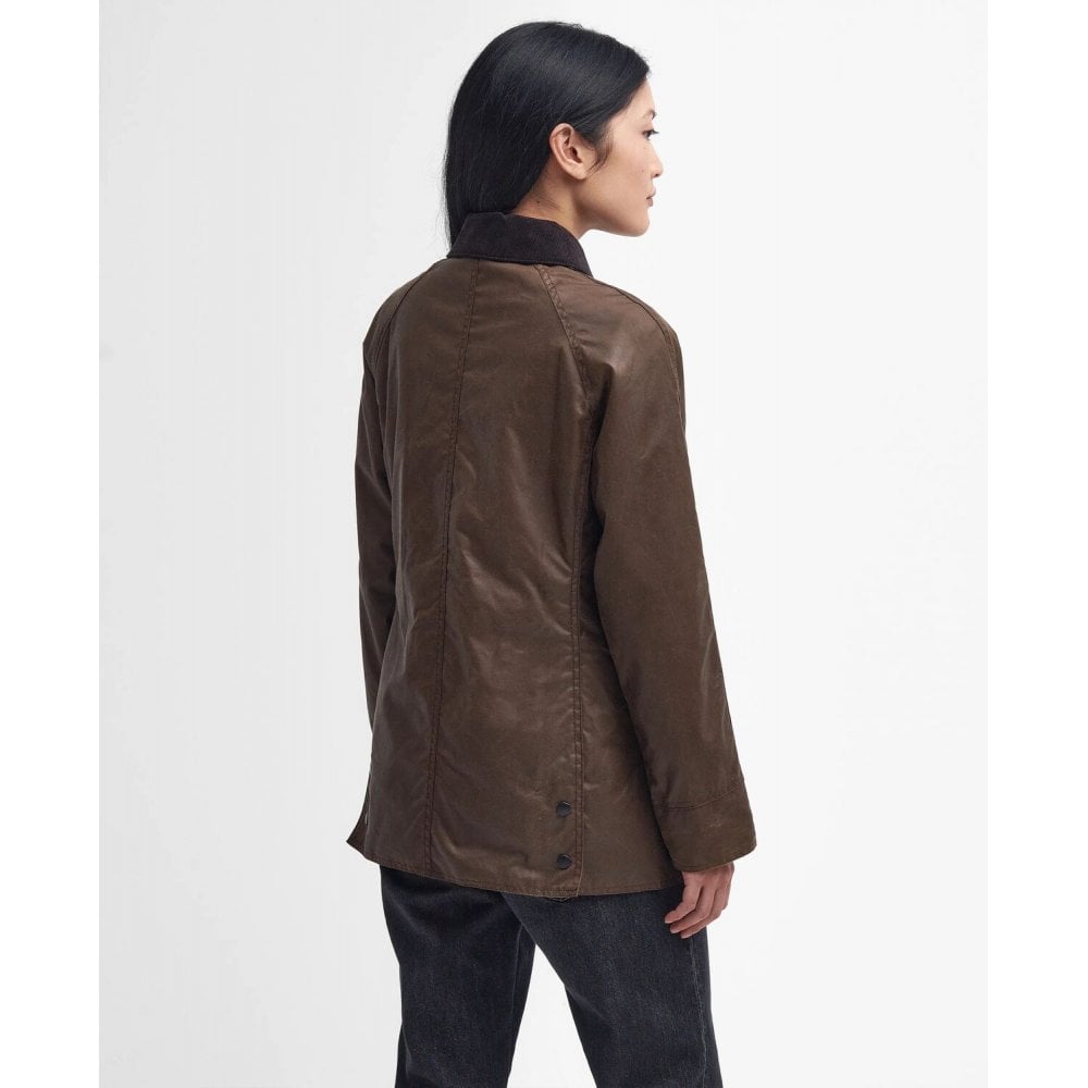 Classic Beadnell Wax Jacket in Bark