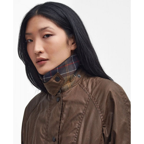 Classic Beadnell Wax Jacket in Bark