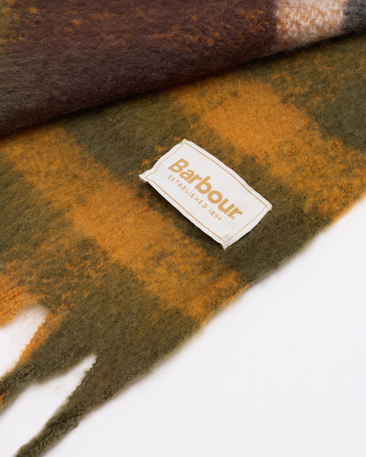 Isla Tartan Boucle Scarf