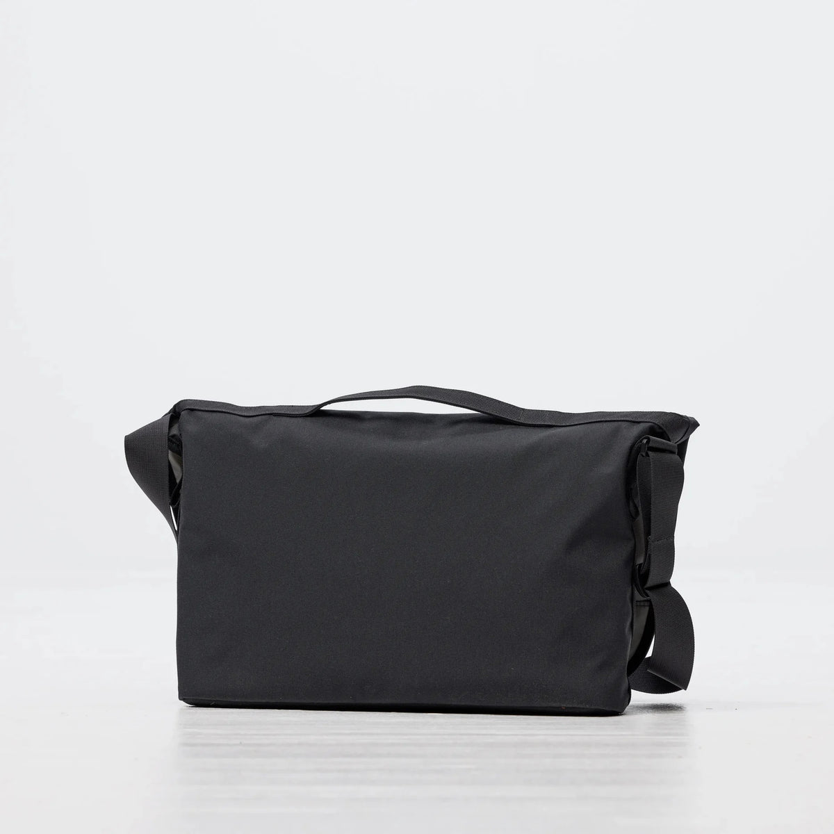 Vardag Shoulder Bag 12